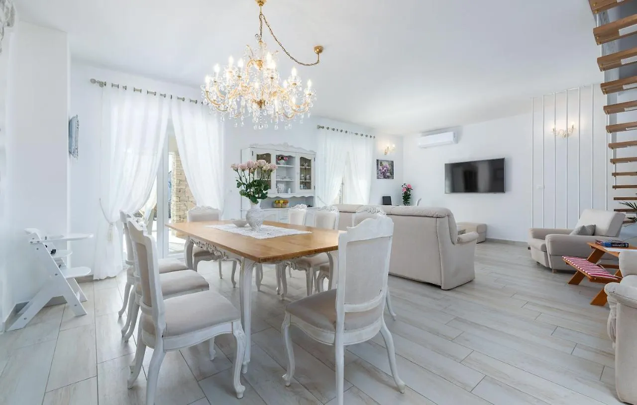 Villa Batelica Labin