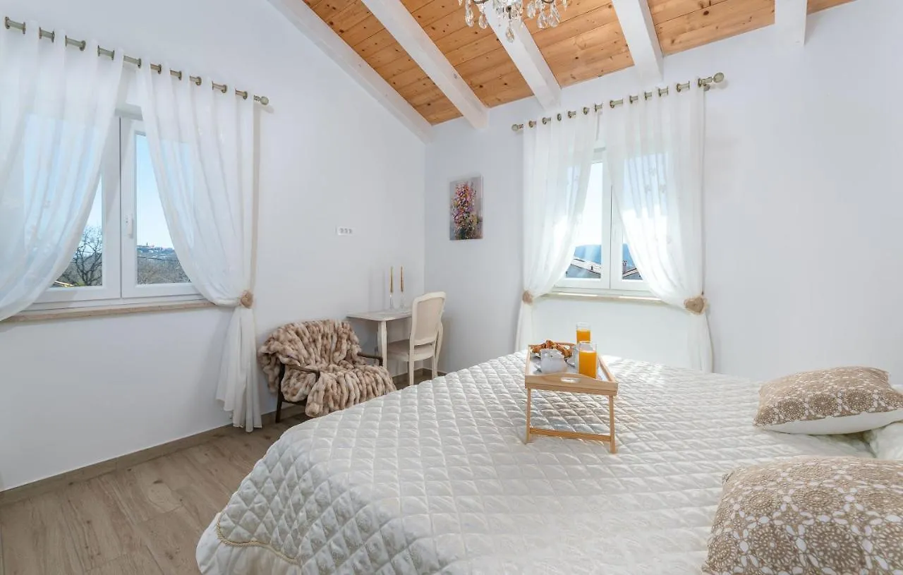 Villa Batelica Labin  0*, Labin (Istria)