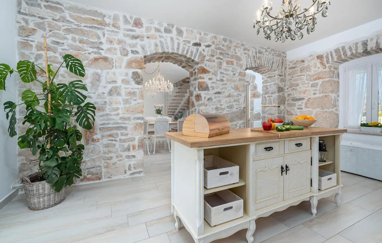 Villa Batelica Labin  Croatia
