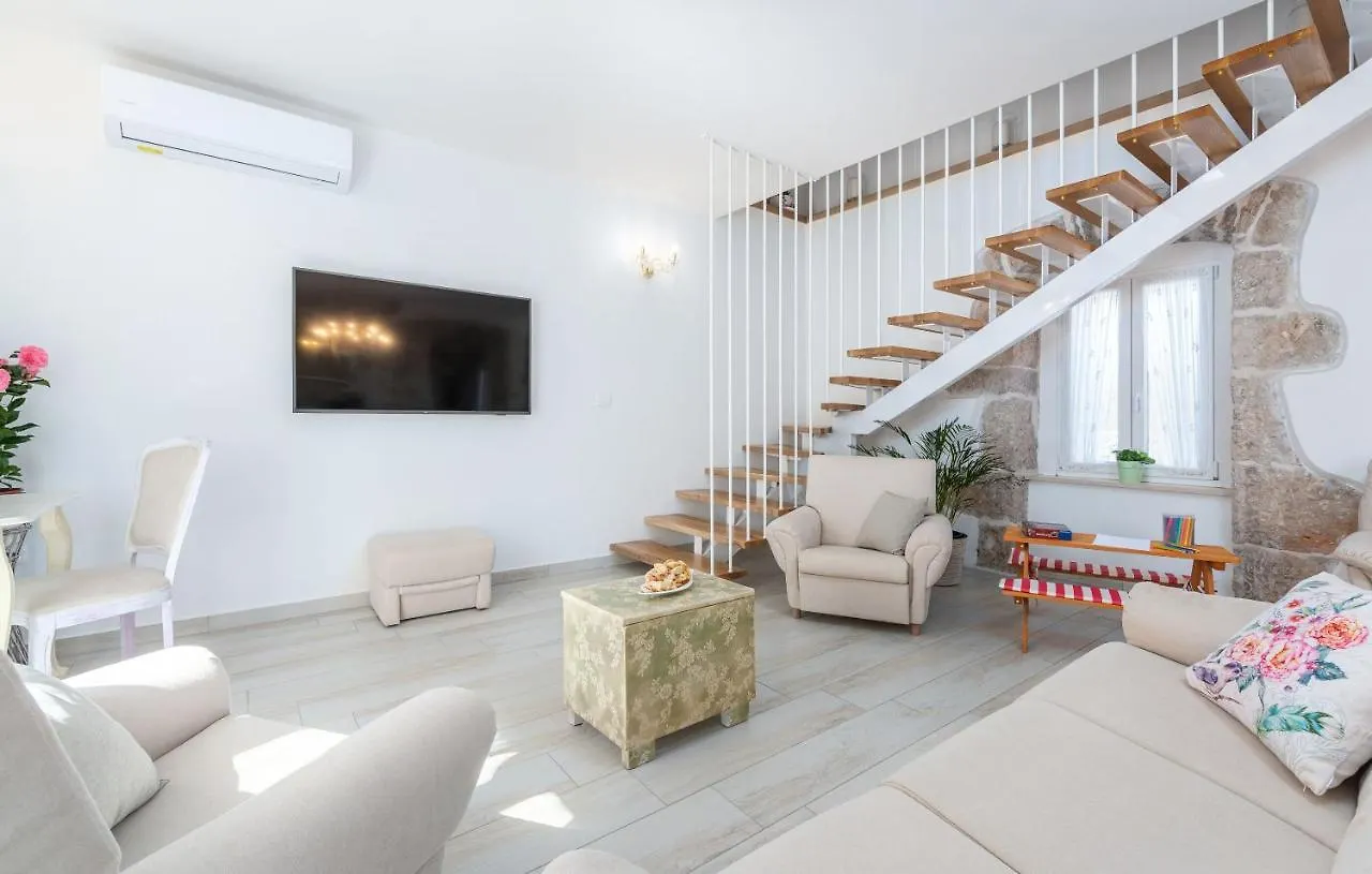 Villa Batelica Labin   Labin (Istria)